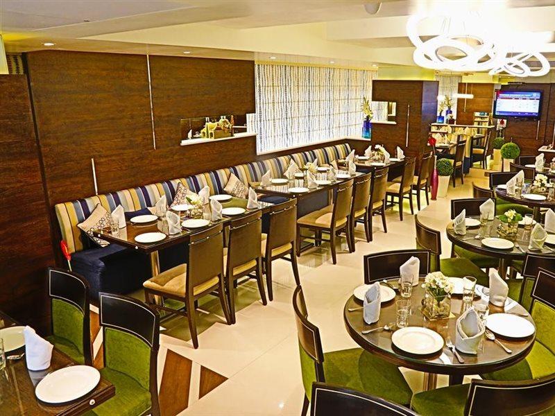 The Oriental Residency Hotel Mumbai  Buitenkant foto