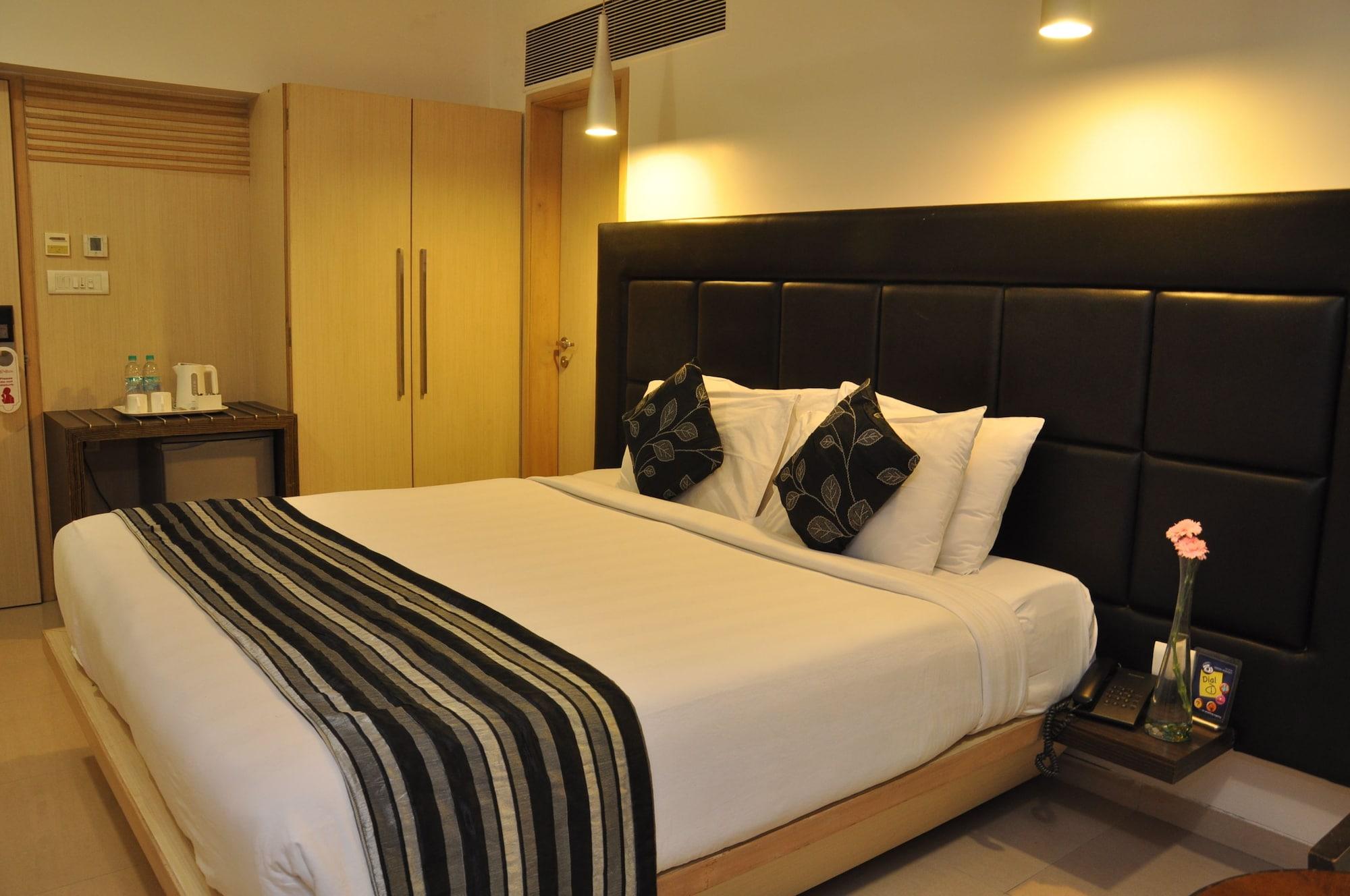 The Oriental Residency Hotel Mumbai  Buitenkant foto
