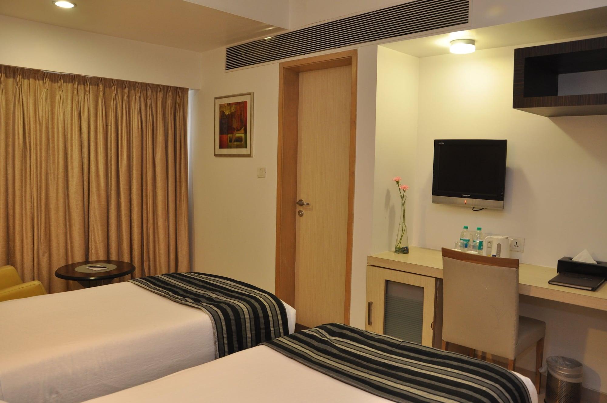The Oriental Residency Hotel Mumbai  Buitenkant foto