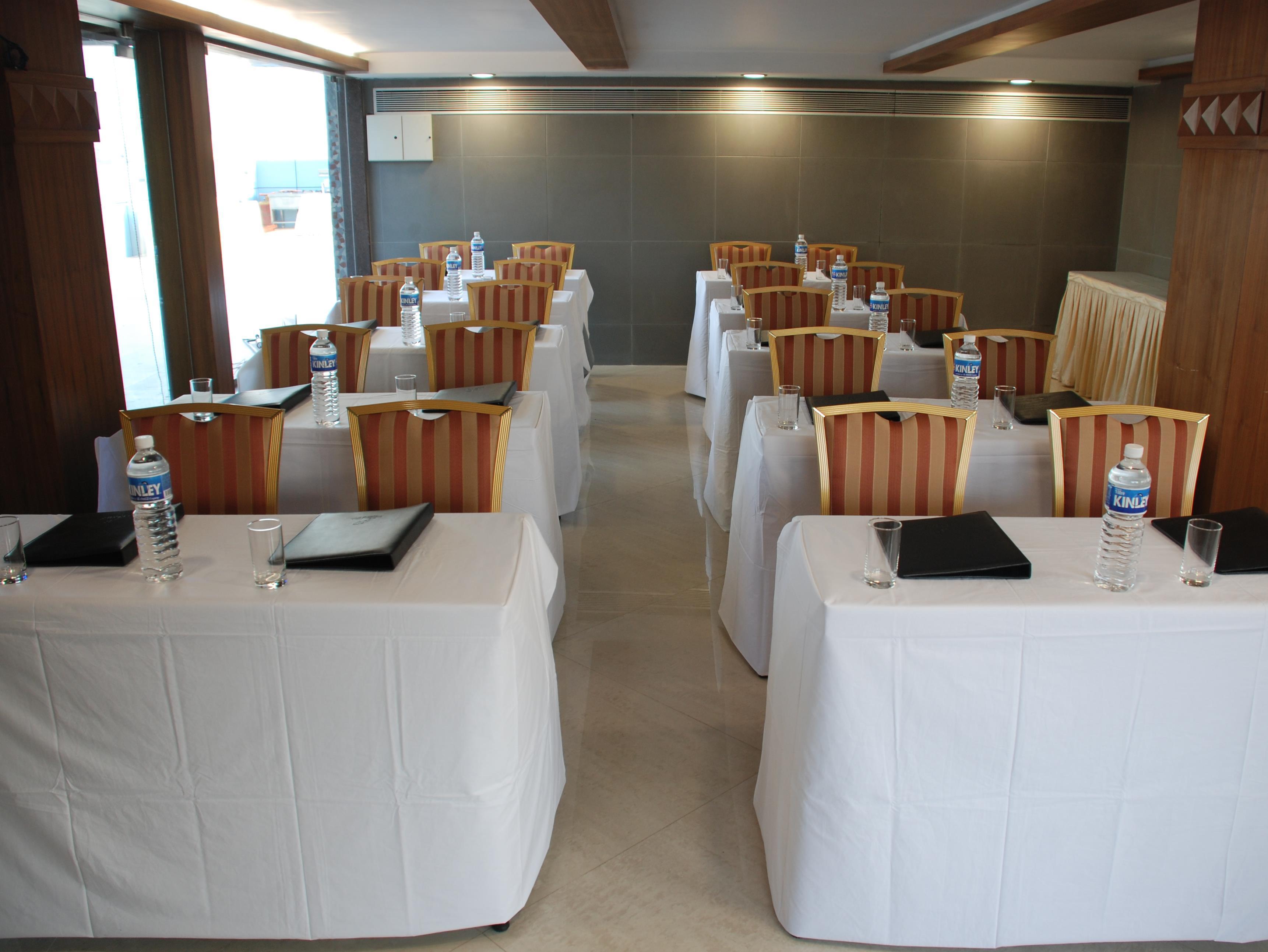The Oriental Residency Hotel Mumbai  Buitenkant foto