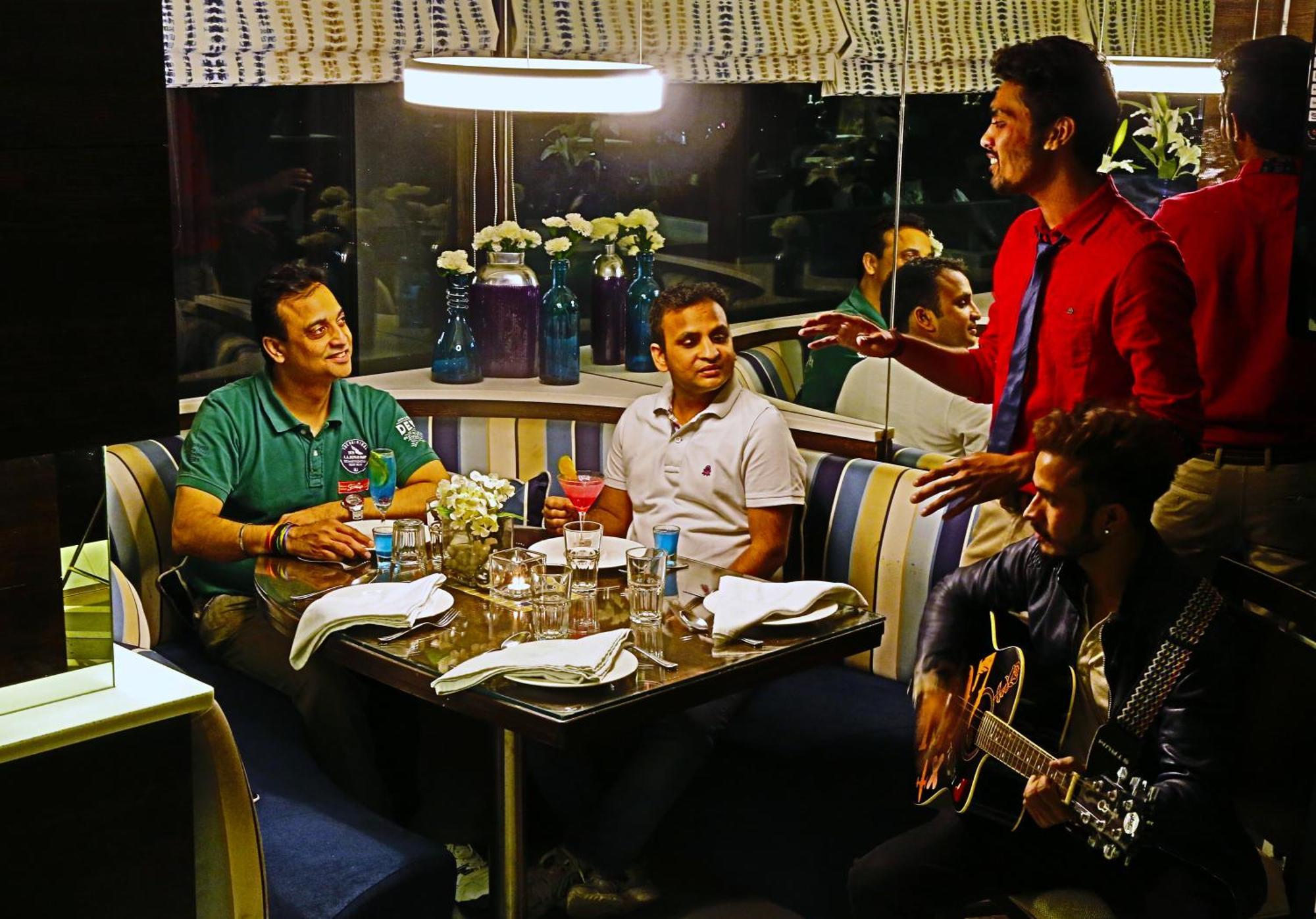 The Oriental Residency Hotel Mumbai  Buitenkant foto